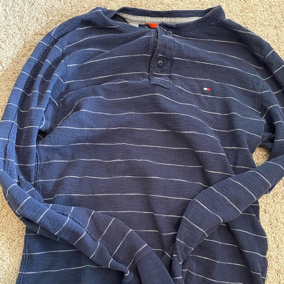 tommy hilfiger shirt. - Picture 1 of 2